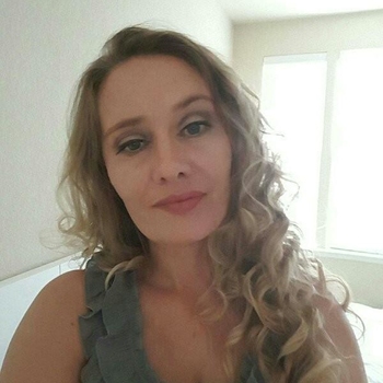 42 jarige vrouw zoekt man voor sex in Den-Oever, Noord-Holland