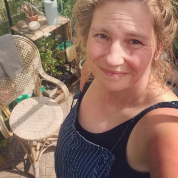 54 jarige vrouw zoekt contact voor sex met mannen in Overijssel