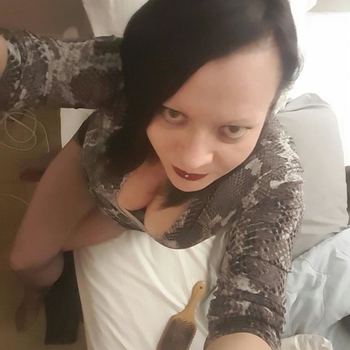 Vrouw (44) zoekt sex in Limburg