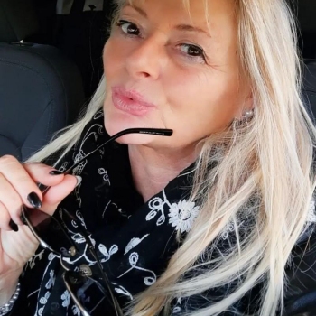 64 jarige vrouw zoekt contact voor sex met mannen in Zuid-Holland