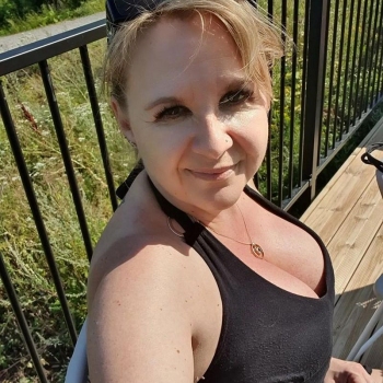 55 jarige vrouw zoekt contact voor sex met mannen in Overijssel