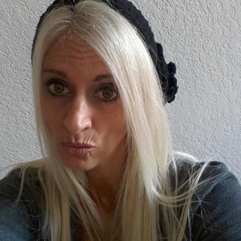 moppie0101, 55 jarige vrouw zoekt sex in Groningen